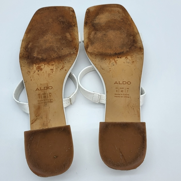Aldo white slip on low heel double stap summer sandal. Size 9 - Picture 9 of 10